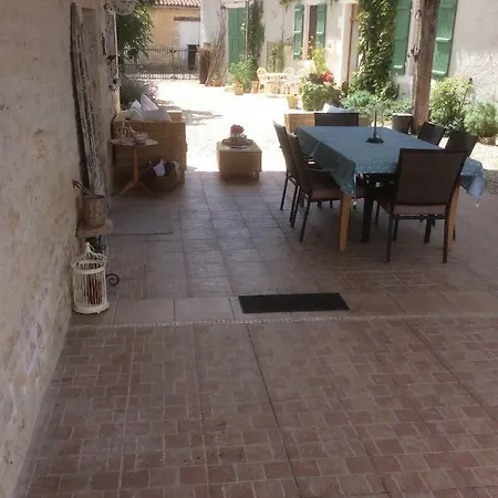Les Daurins Holiday home