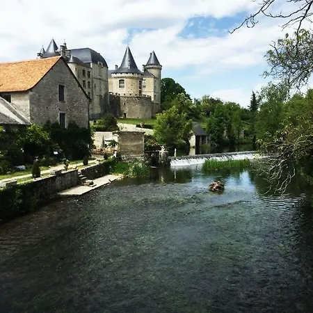 Les Daurins Dom wakacyjny Poursac